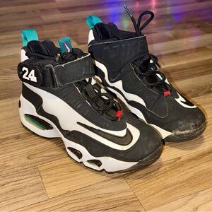 Air Griffey Max 1 Black White Sneakers DD8561-100 Sz 5.5Y